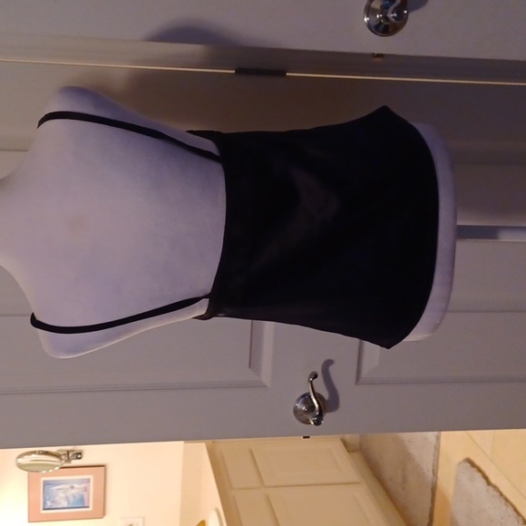 💫Black Spaghetti Strap Top with Leaf Design - Picture 6 of 8